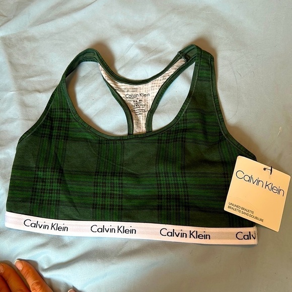 Calvin Klein Women’s Racerback Unlined Bralette - Picture 2 of 3